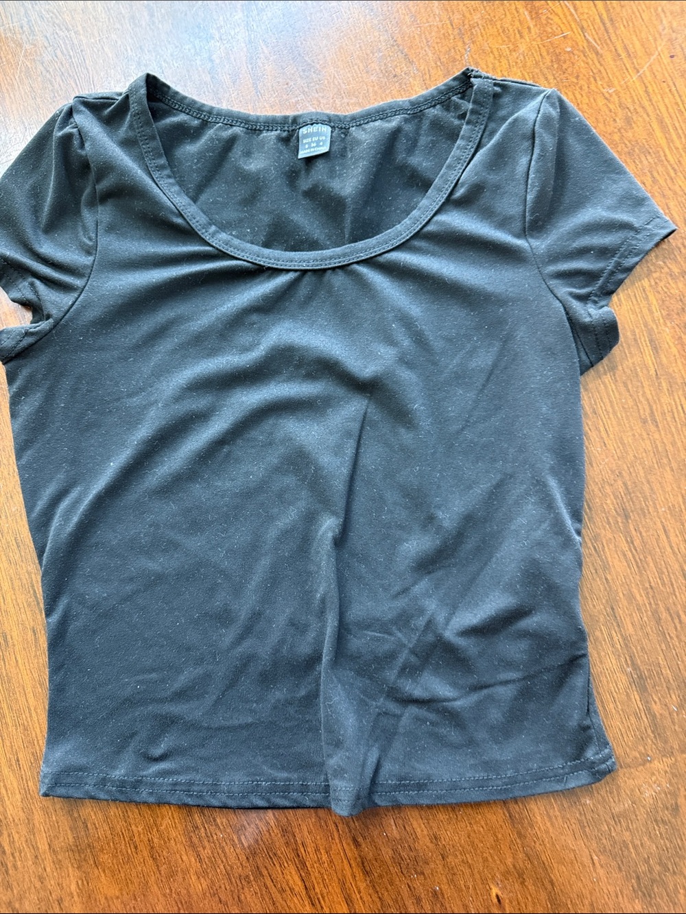 Women's Black Scoop Neck Short Sleeve  Crop Top
